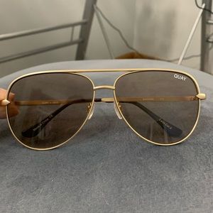 DesixQuay High Key Sahara 111 gold sunglasses